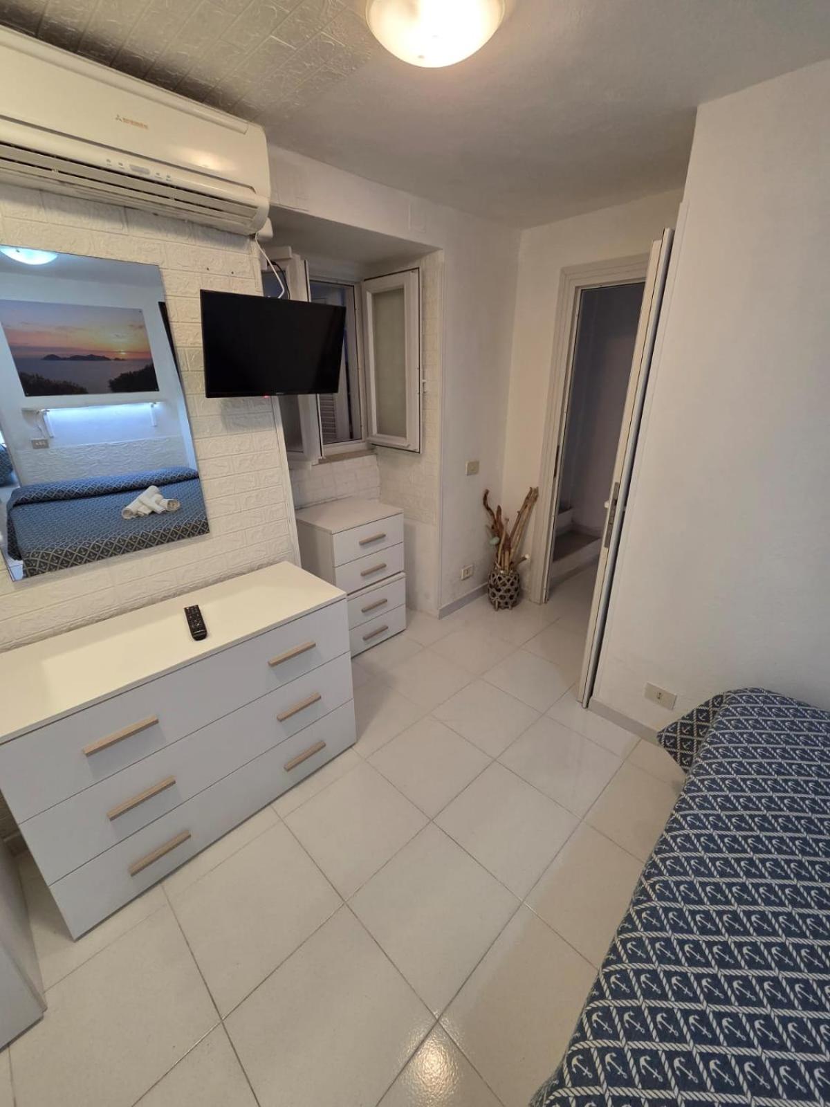 Agenzia Aprea Appartamenti Ponza Luaran gambar