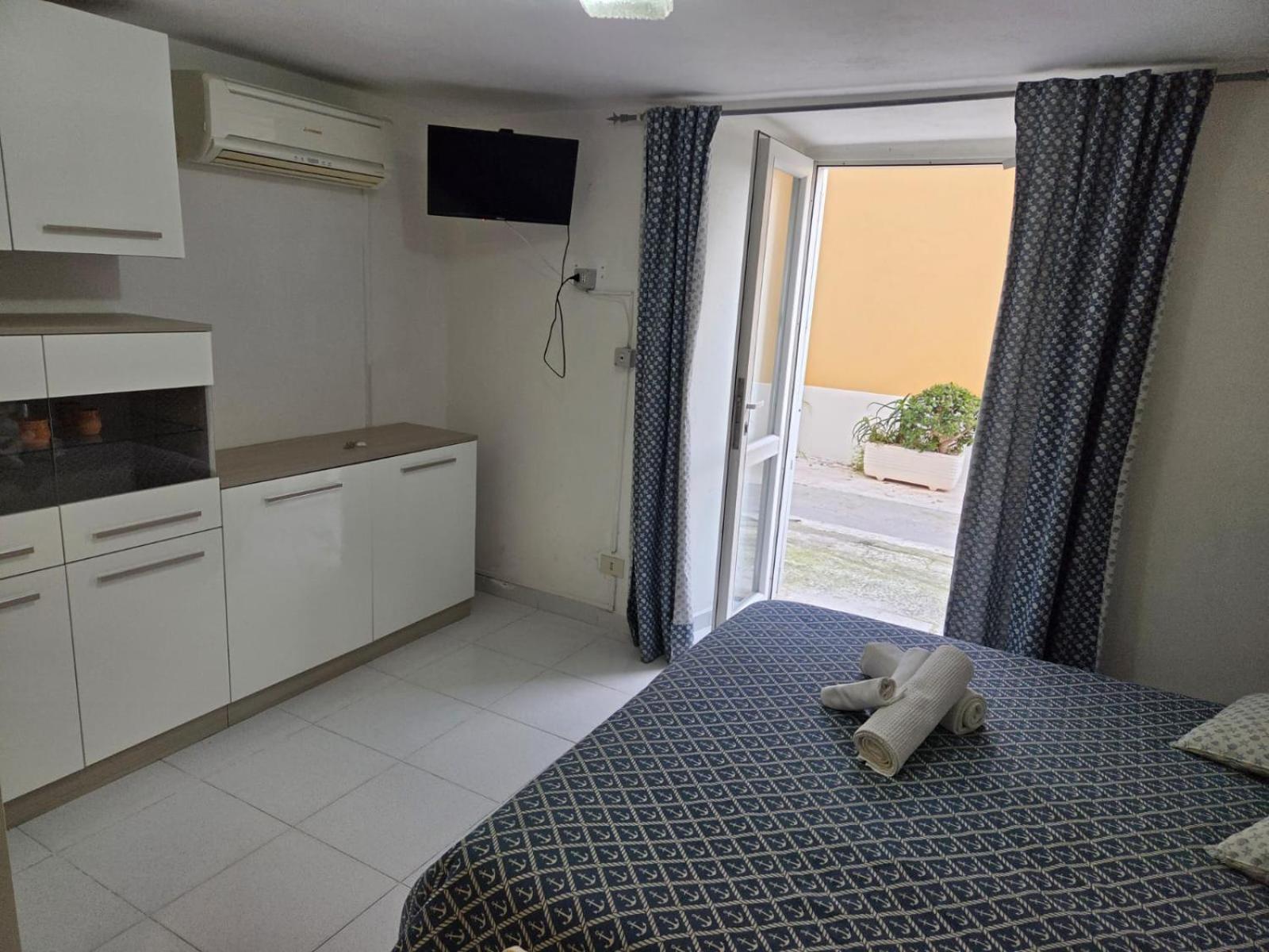 Agenzia Aprea Appartamenti Ponza Luaran gambar