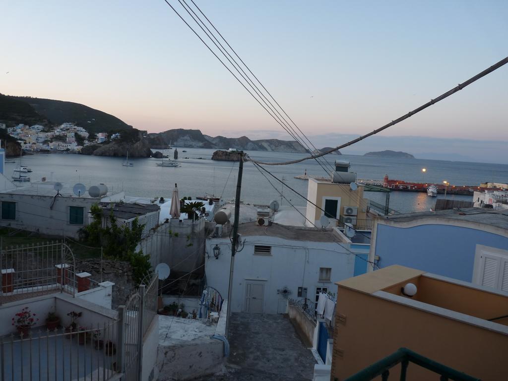 Agenzia Aprea Appartamenti Ponza Luaran gambar