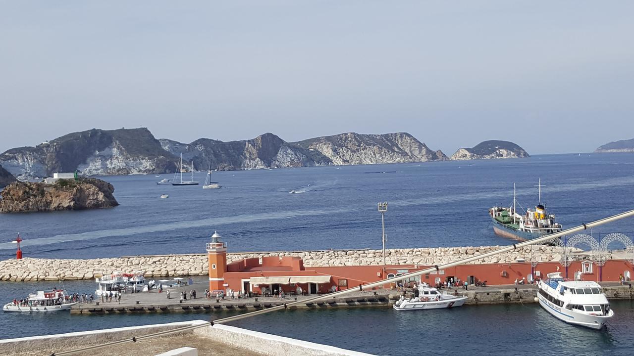 Agenzia Aprea Appartamenti Ponza Luaran gambar